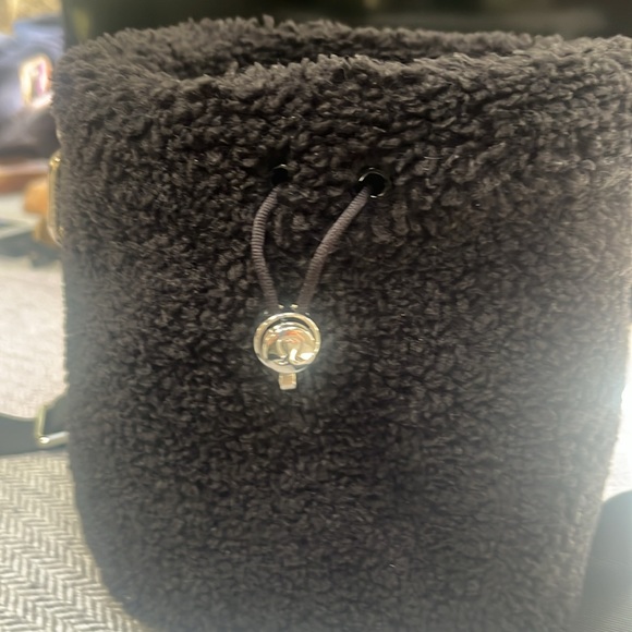 SOLD! Lululemon Fleece Crossbody Black Bucket Bag - Picture 3 of 4